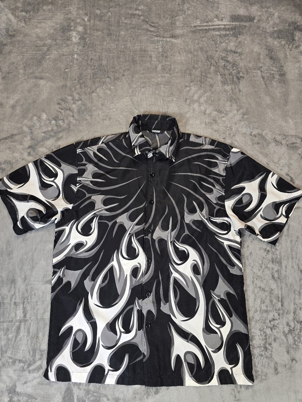 Vintage Y2K Mecca AOP Flame Button Up Shirt Size Medium All Over Black White